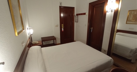 Standard single room Hotel ELE Acueducto Segovia